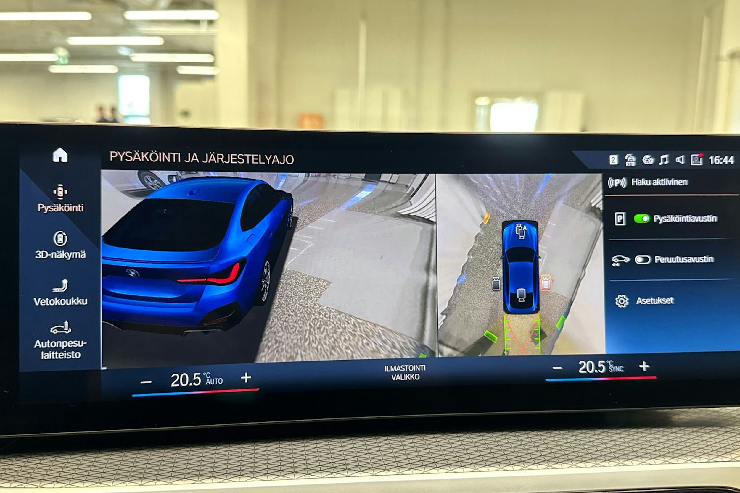 sininen BMW i4 M50 2023 kuva 31.
