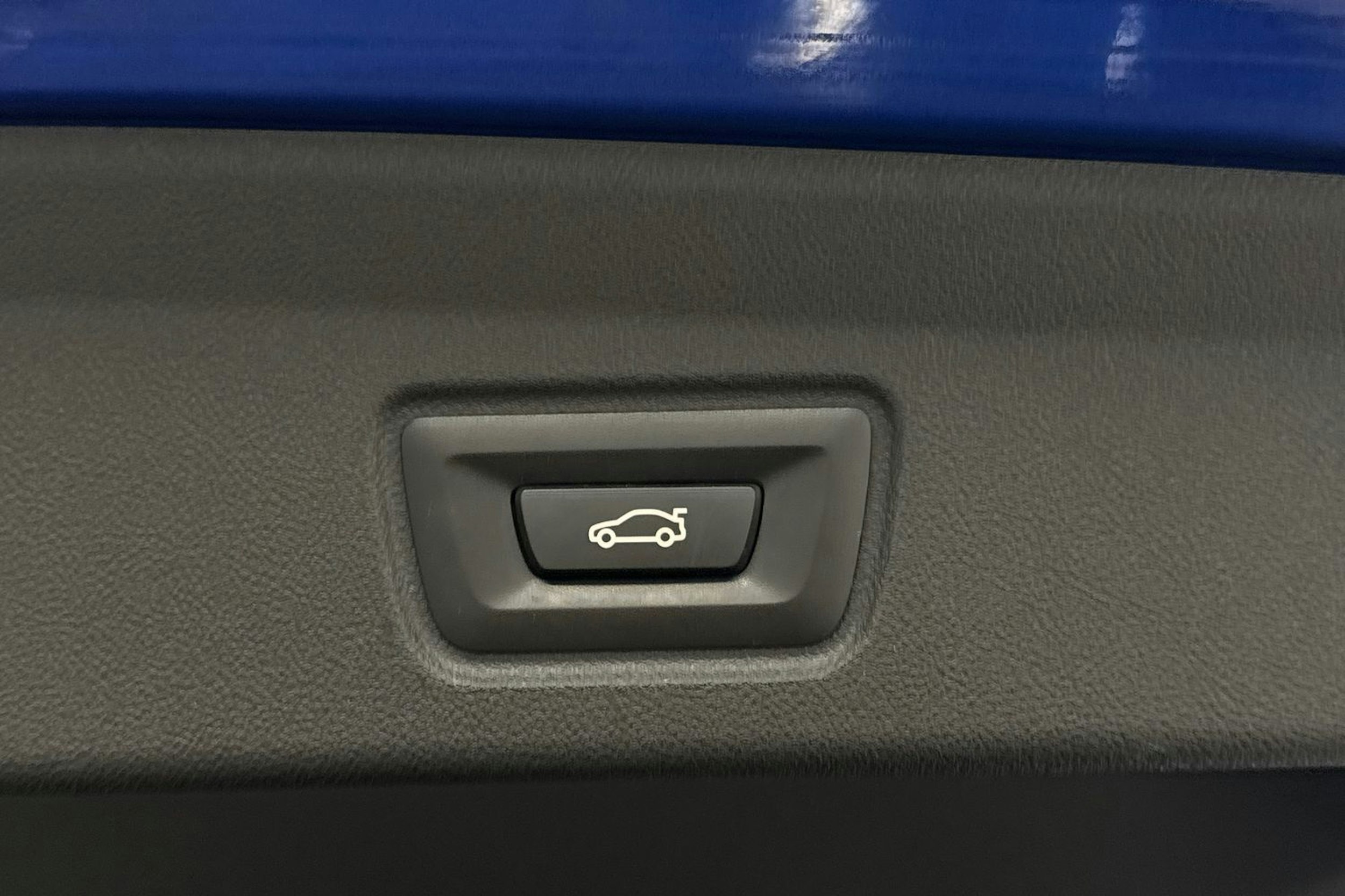 sininen BMW i4 M50 2023 kuva 38.