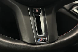 valkoinen BMW i4 M50 2023 kuva 19.