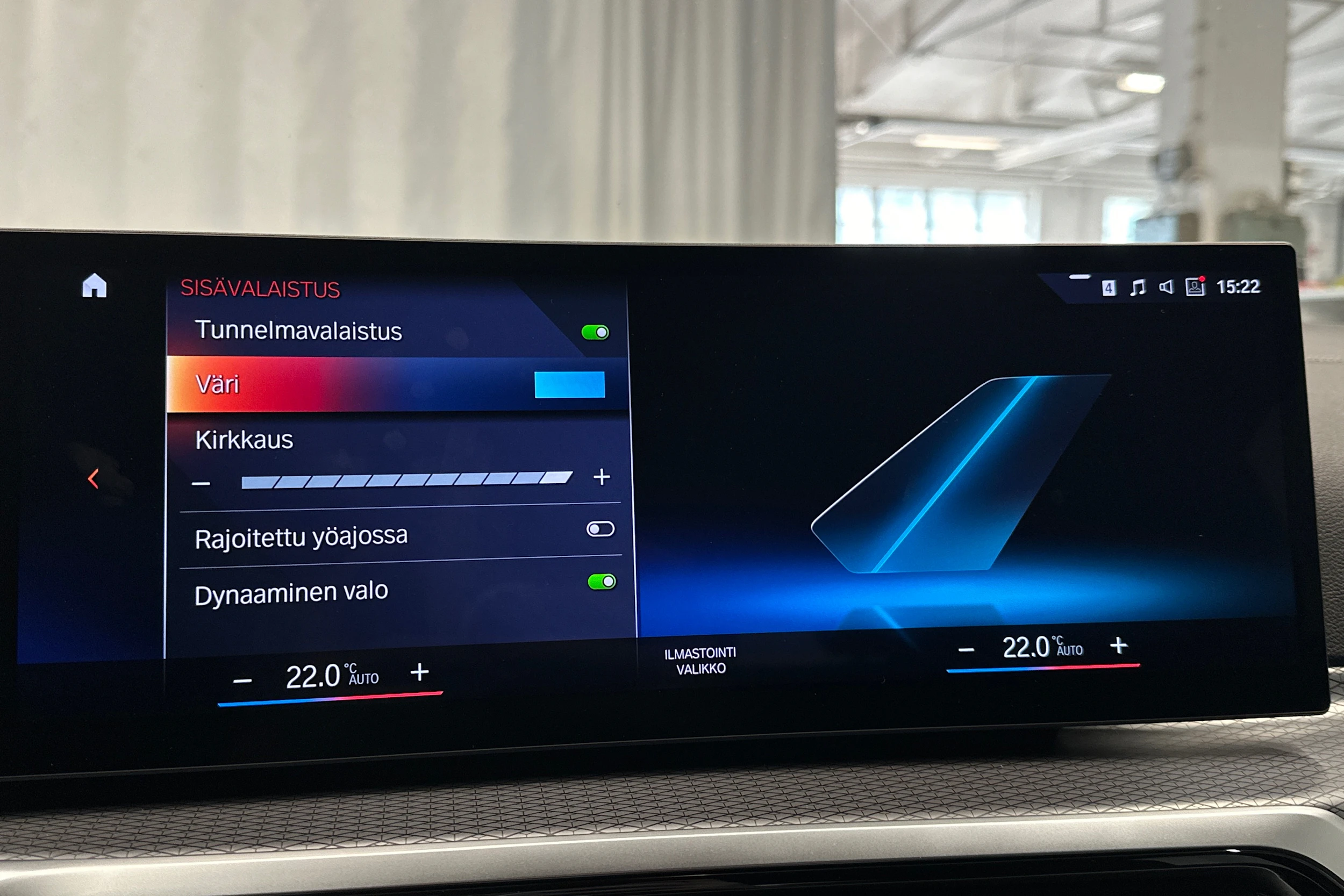 valkoinen BMW i4 M50 2023 kuva 23.
