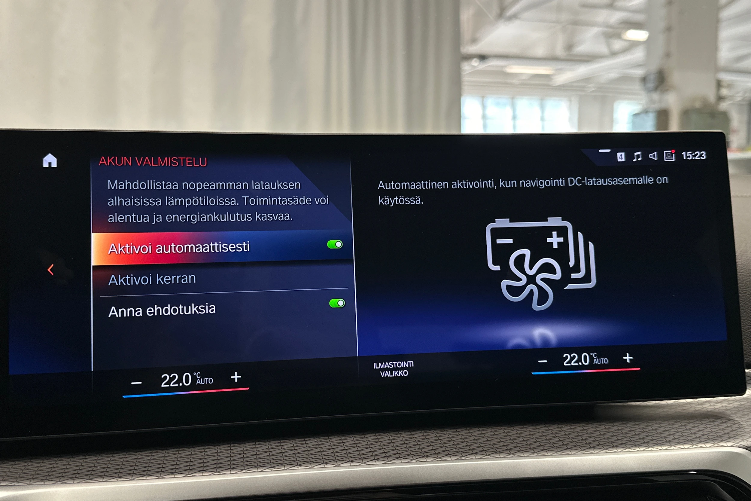 valkoinen BMW i4 M50 2023 kuva 27.