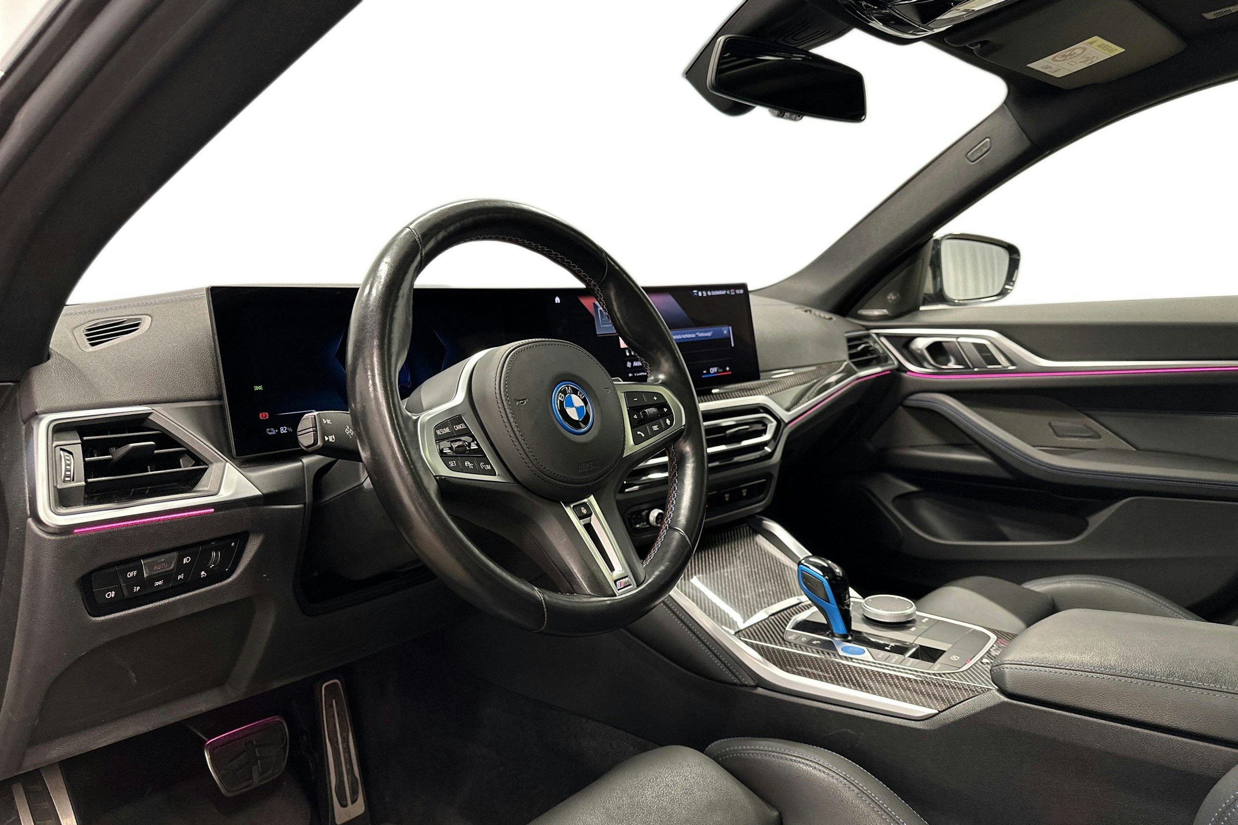 sininen BMW i4 M50 2023 kuva 3.