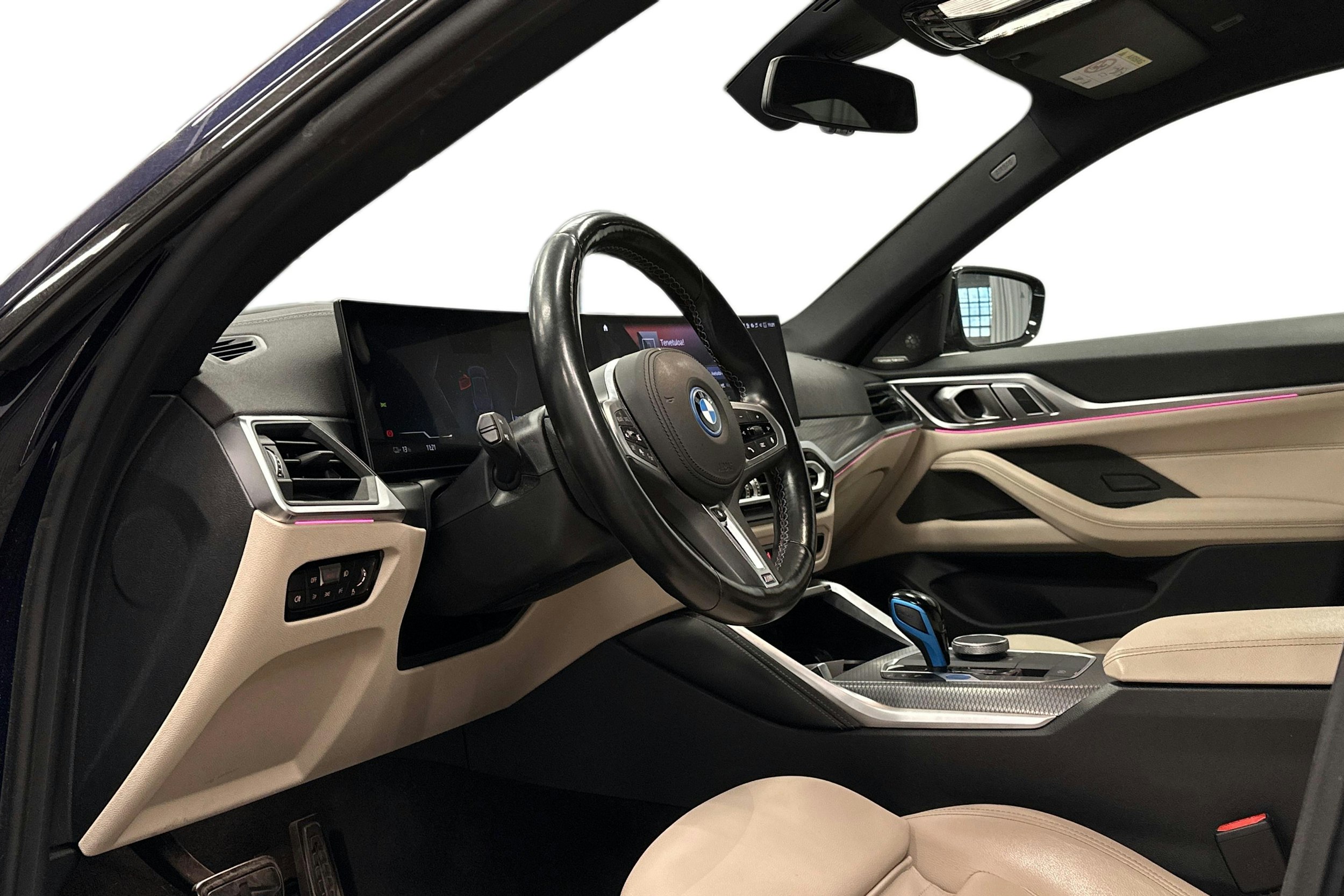 sininen BMW i4 M50 2023 kuva 3.