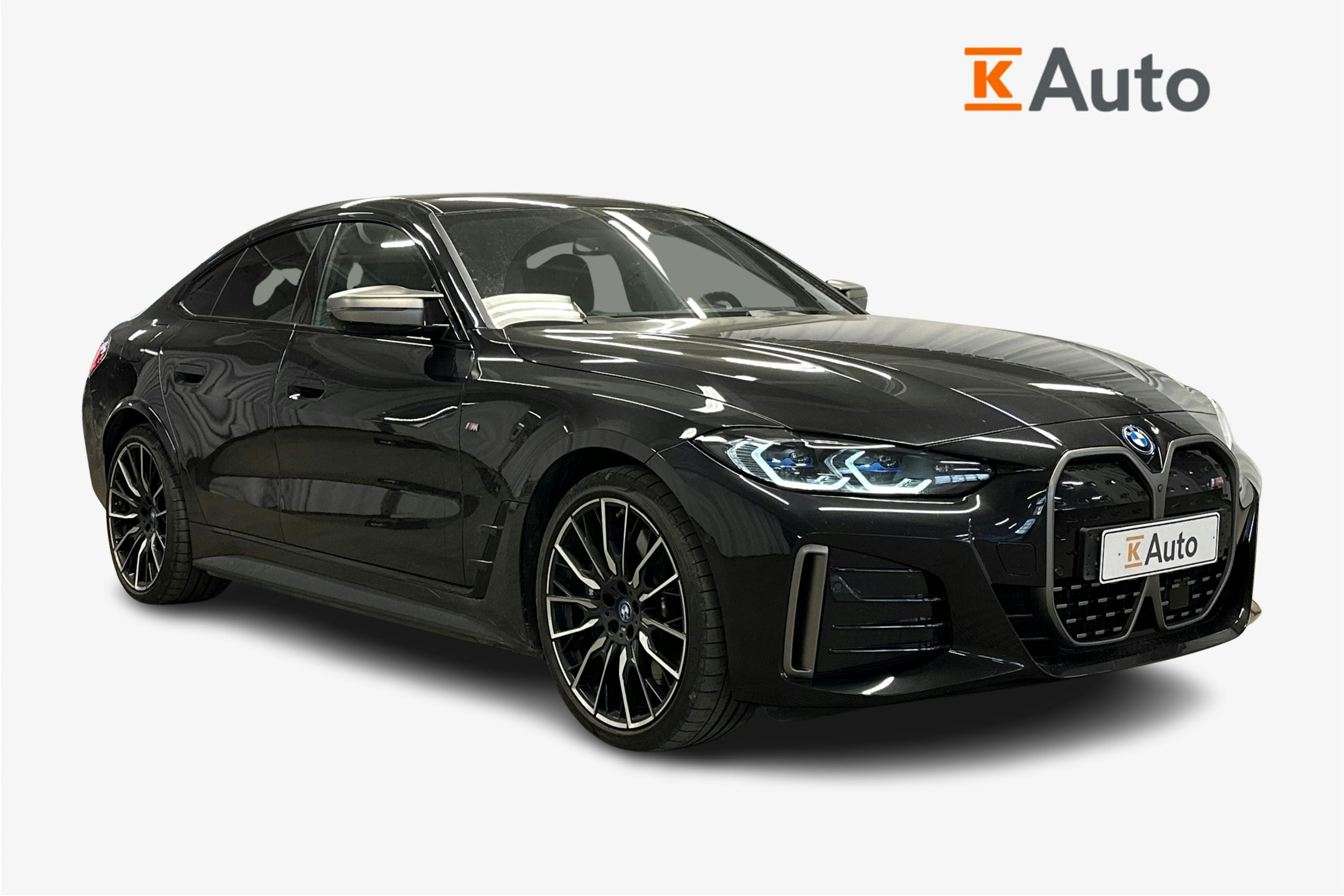 musta BMW i4 M50 2023 kuva 1.