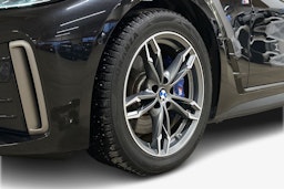 musta BMW i4 M50 2024 kuva 11.