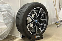 musta BMW i4 M50 2024 kuva 13.