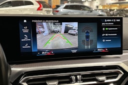 musta BMW i4 M50 2024 kuva 18.