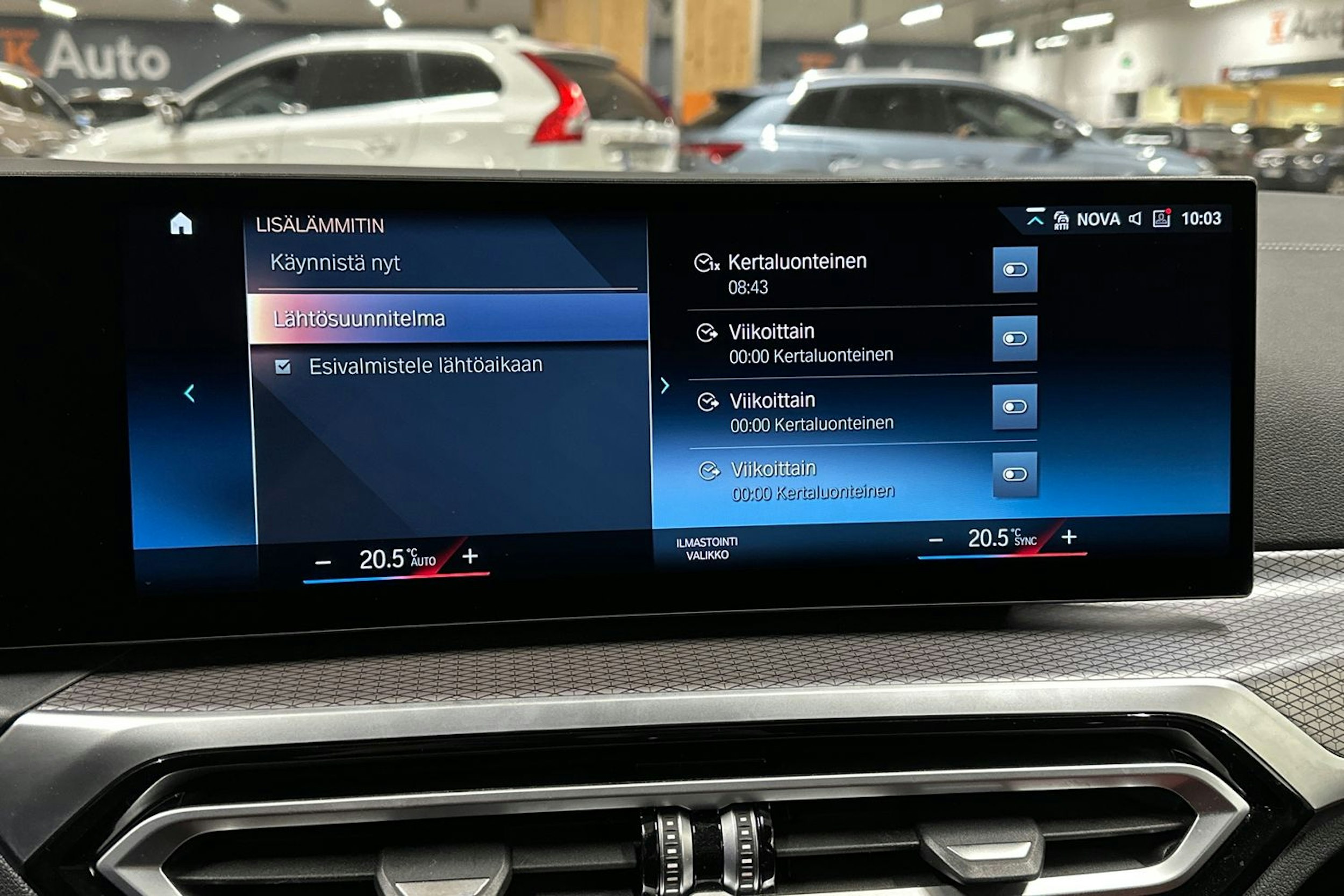 musta BMW i4 M50 2024 kuva 21.