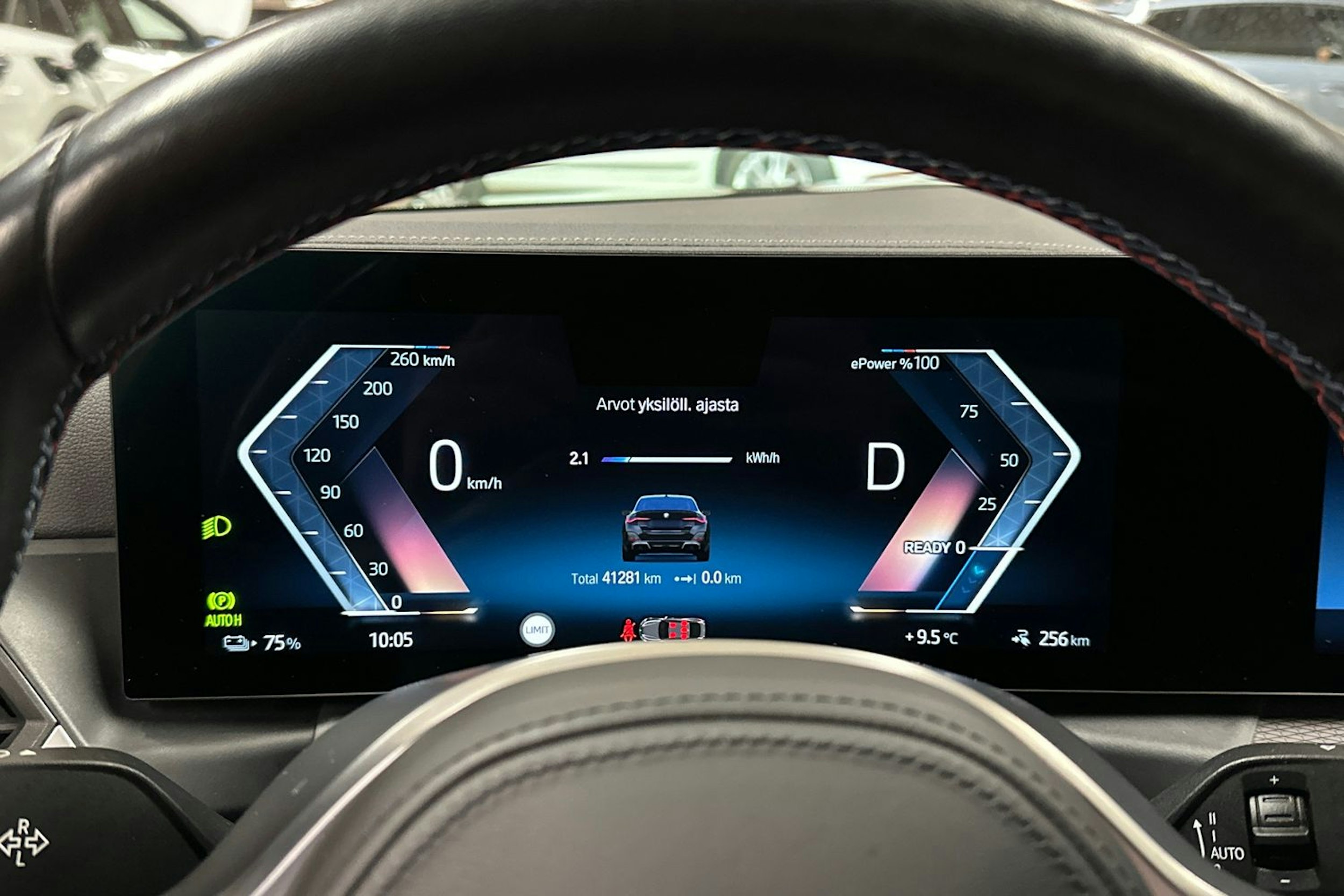 musta BMW i4 M50 2024 kuva 24.