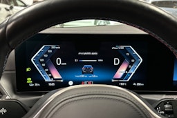 musta BMW i4 M50 2024 kuva 24.