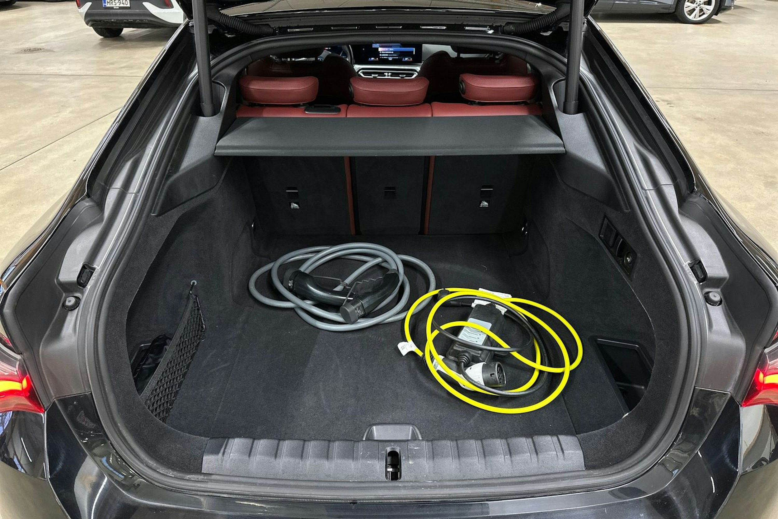 musta BMW i4 M50 2024 kuva 29.