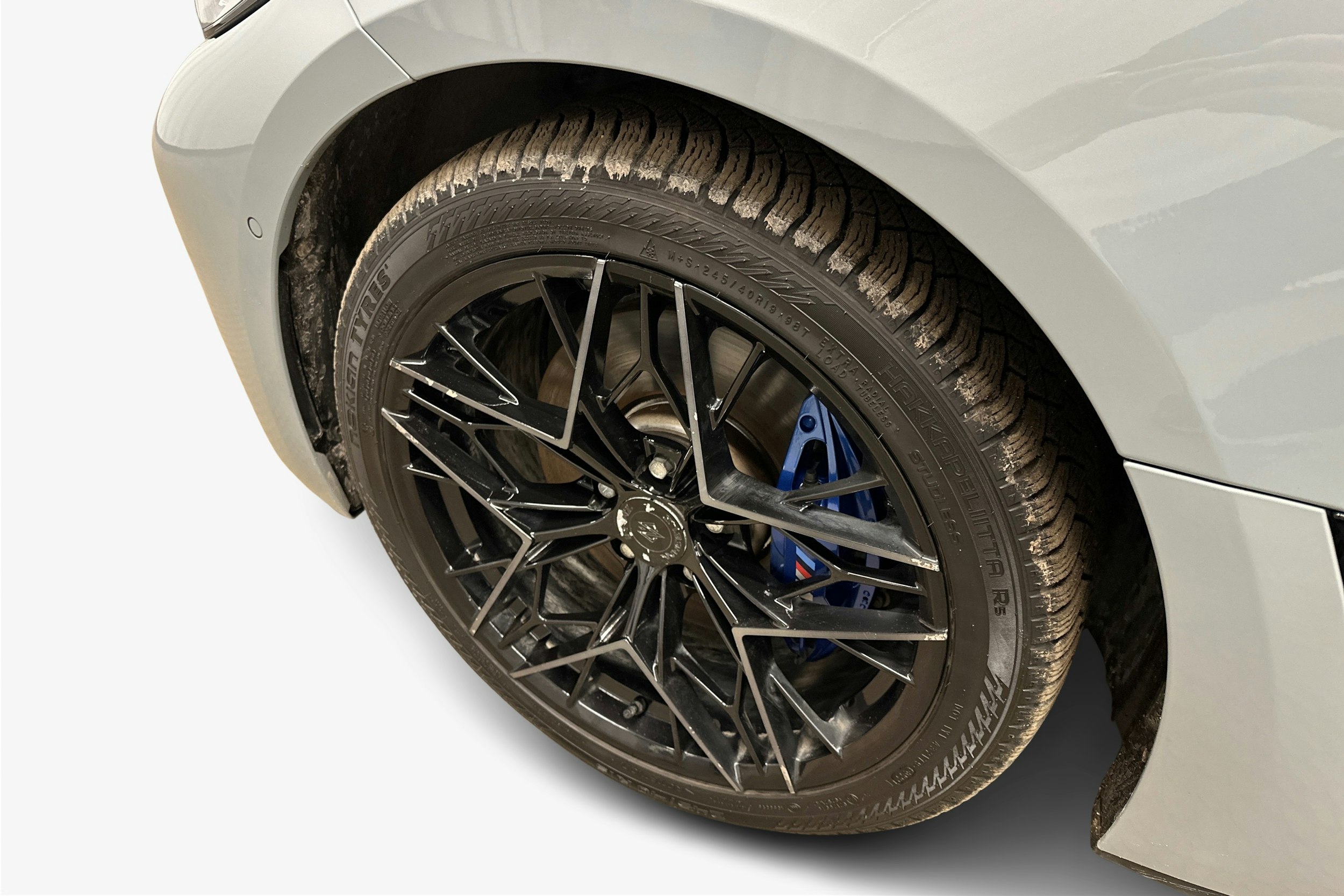 harmaa BMW i4 M50 2023 kuva 9.