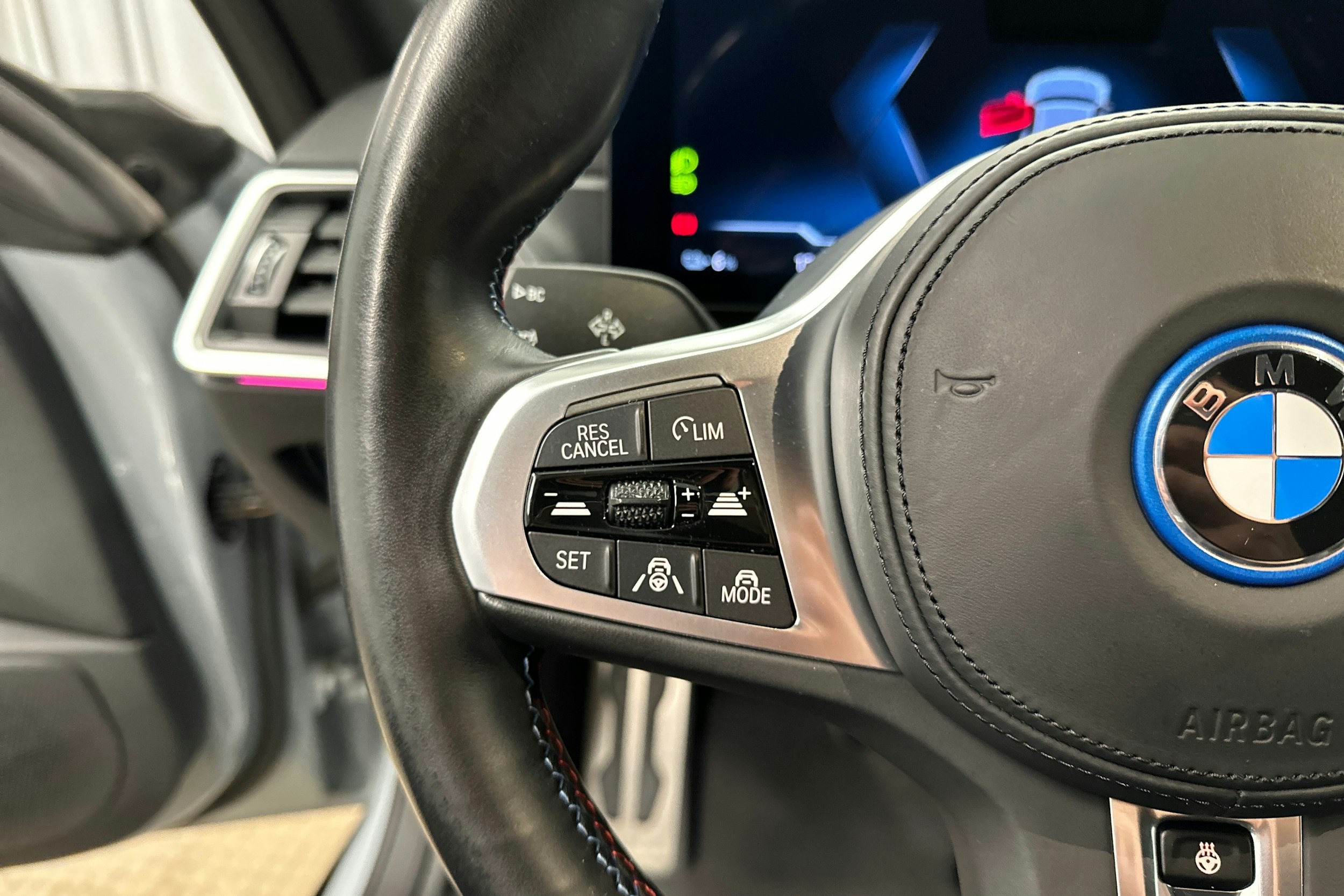 harmaa BMW i4 M50 2023 kuva 11.