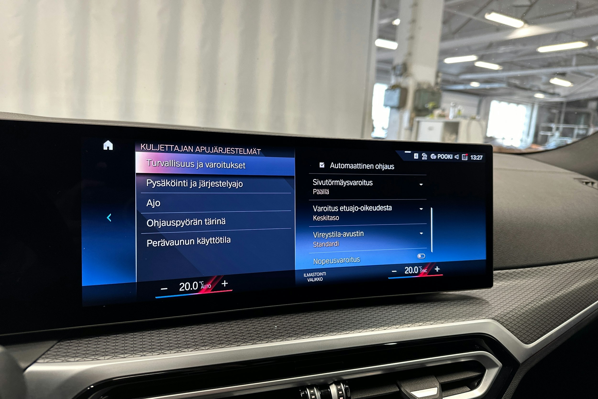 harmaa BMW i4 M50 2023 kuva 21.