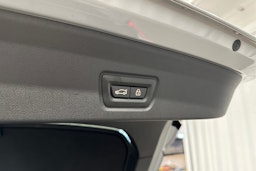 harmaa BMW i4 M50 2023 kuva 27.