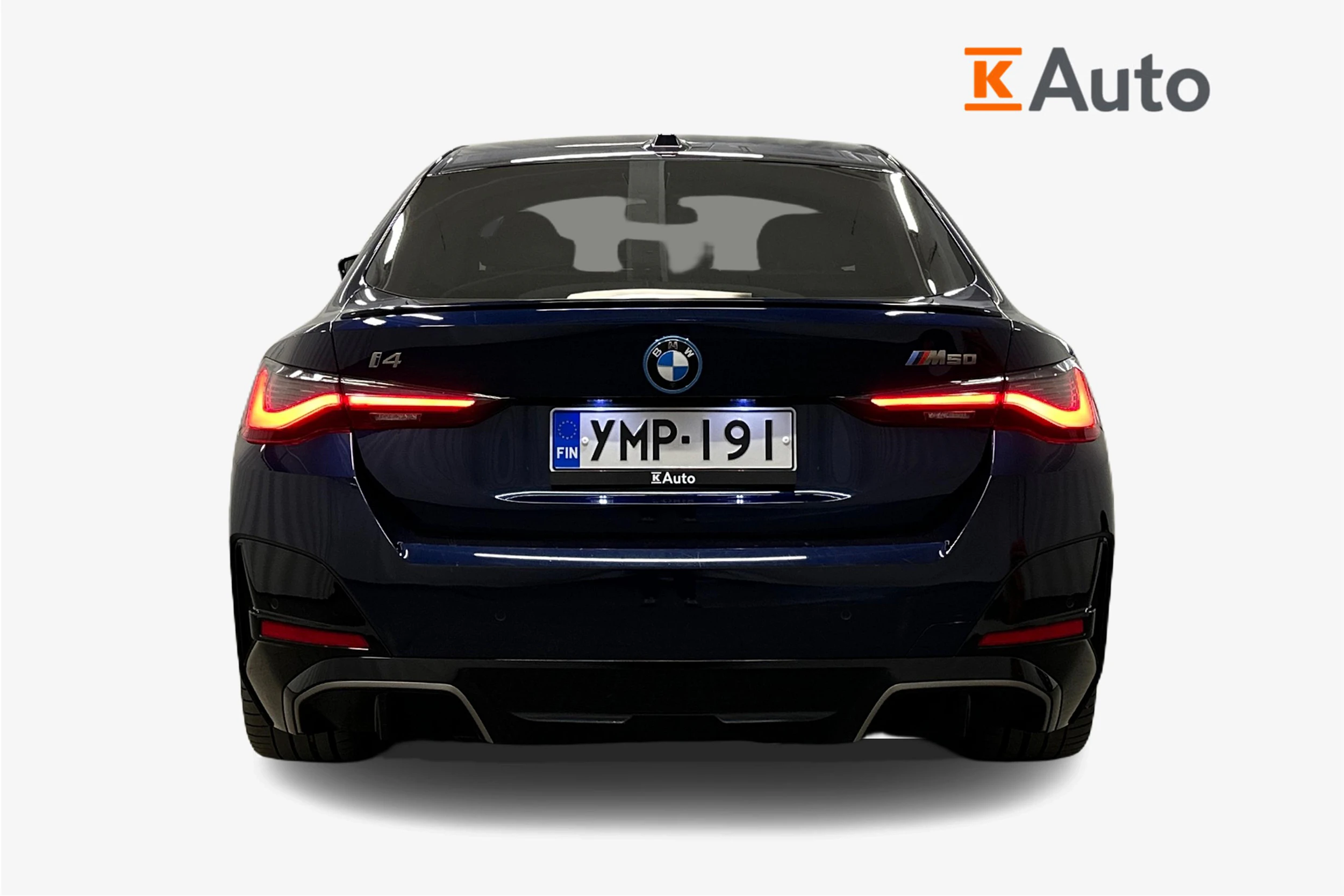 sininen BMW i4 M50 2024 kuva 4.