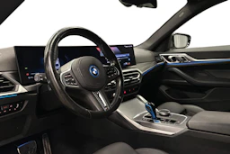 valkoinen BMW i4 M50 2023 kuva 6.