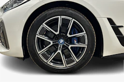 valkoinen BMW i4 M50 2023 kuva 9.