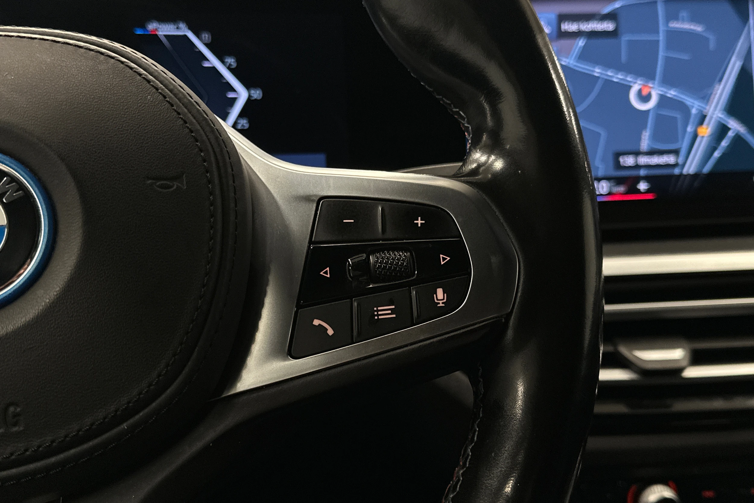 valkoinen BMW i4 M50 2023 kuva 18.