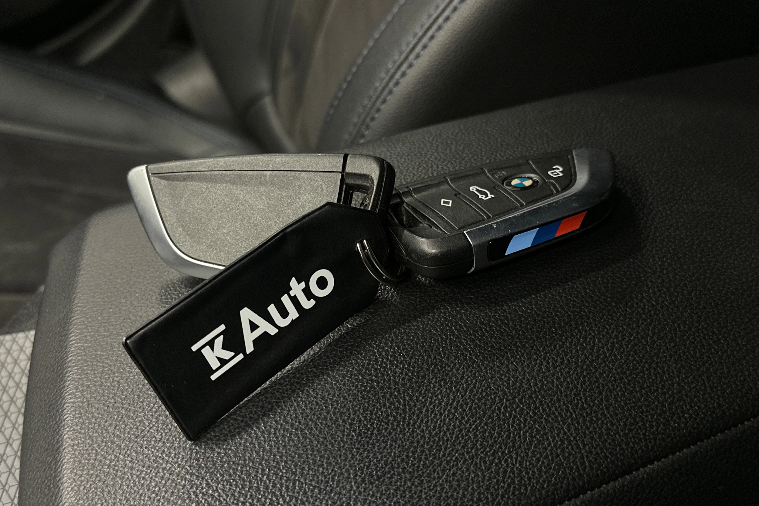valkoinen BMW i4 M50 2023 kuva 30.