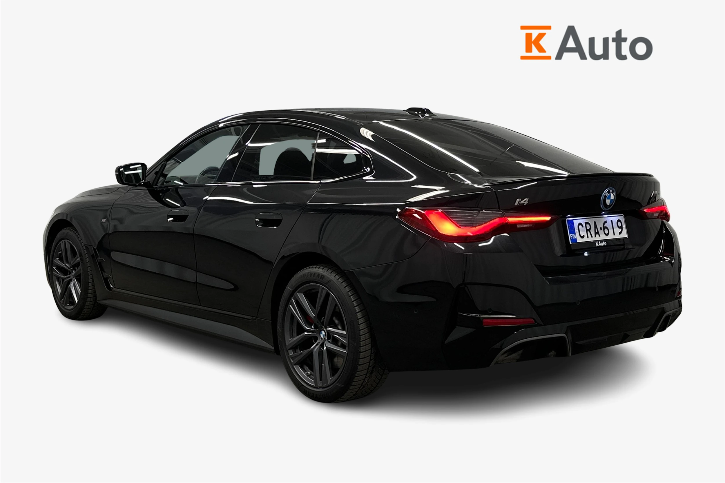 musta BMW i4 M50 2024 kuva 3.