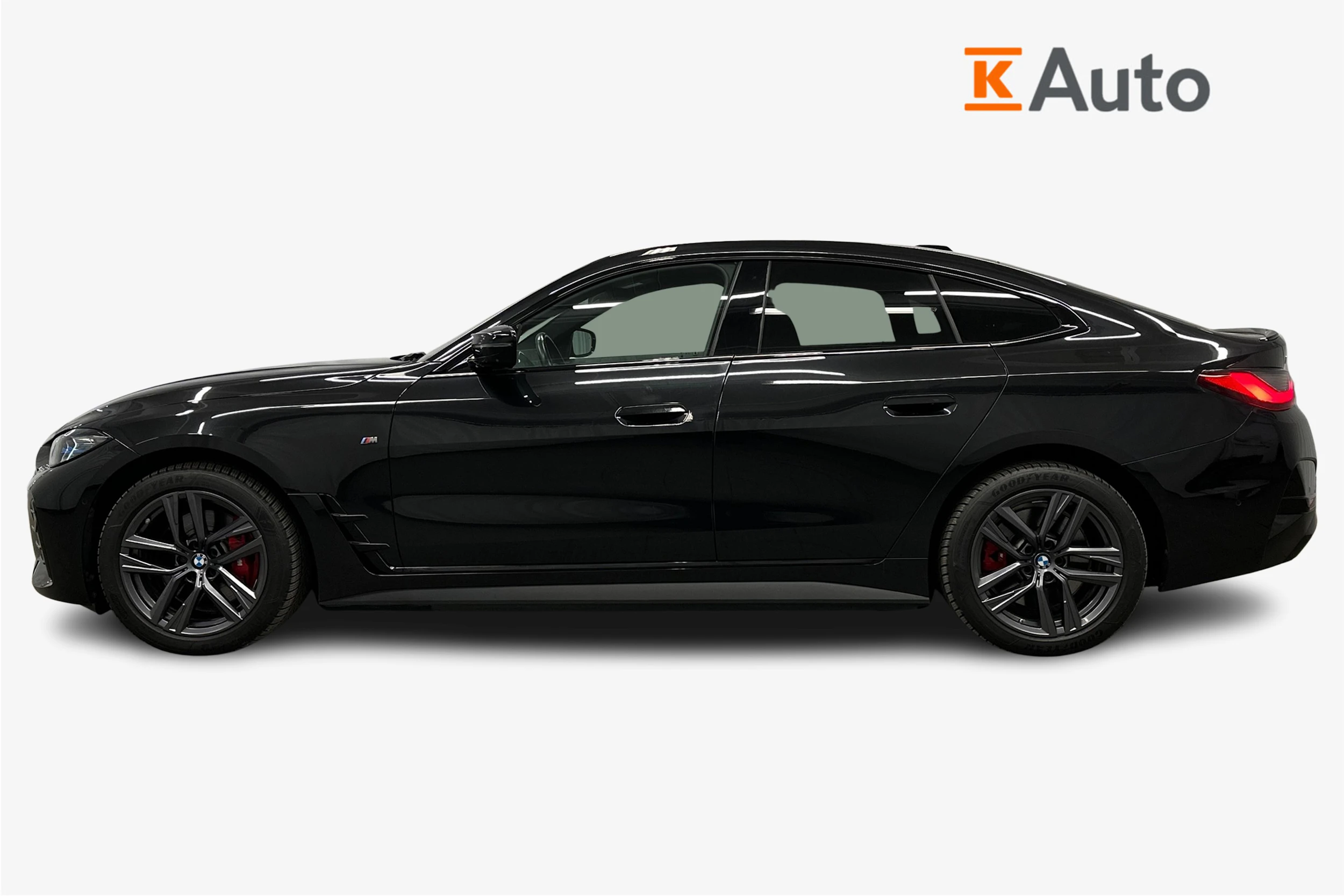 musta BMW i4 M50 2024 kuva 7.