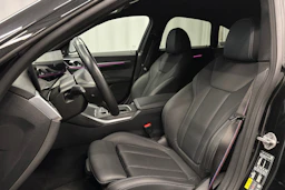 musta BMW i4 M50 2024 kuva 19.