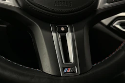 musta BMW i4 M50 2024 kuva 23.