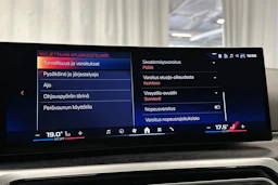 musta BMW i4 M50 2024 kuva 31.
