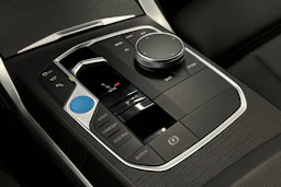 musta BMW i4 M50 2024 kuva 37.