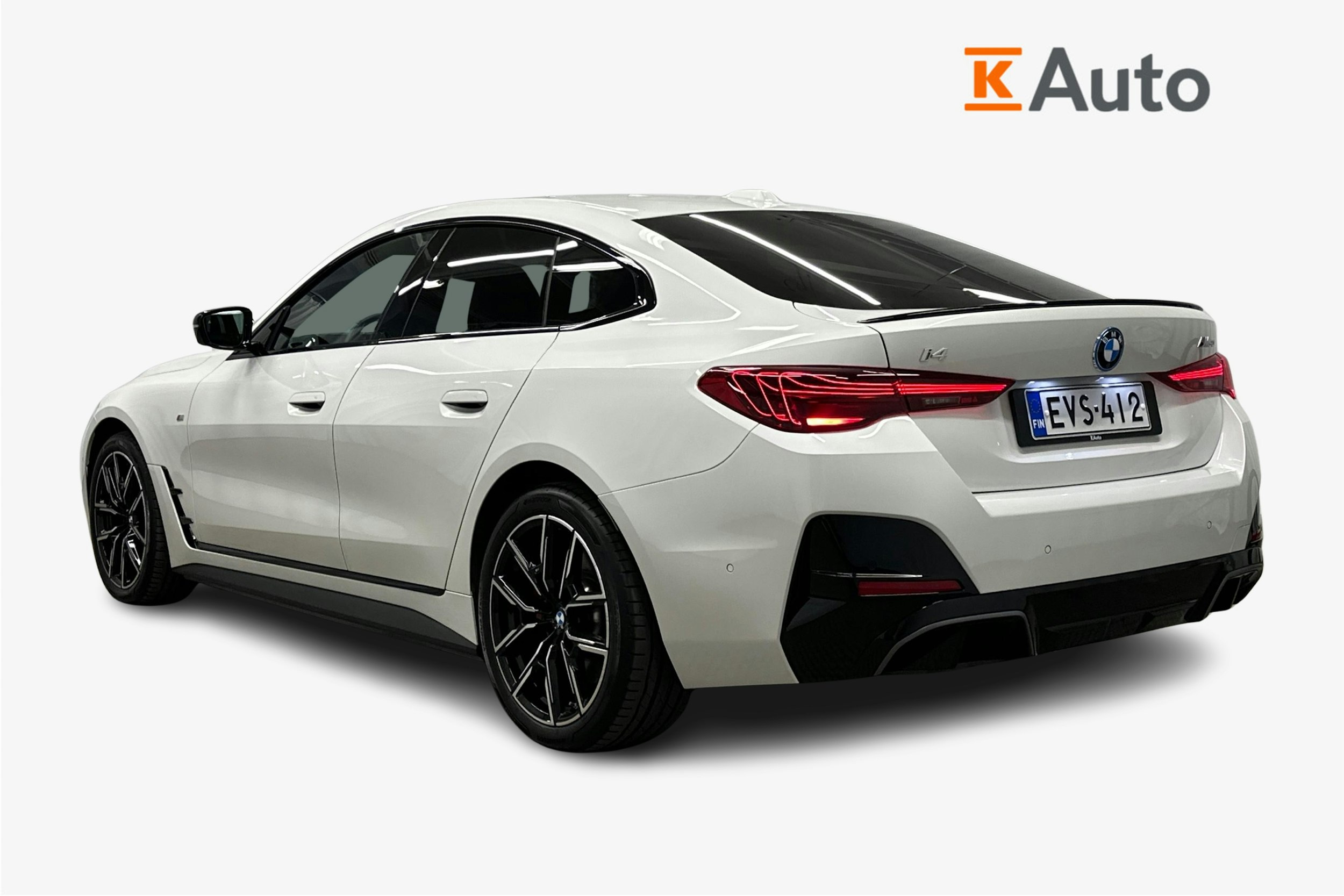 valkoinen BMW i4 M50 2024 kuva 2.
