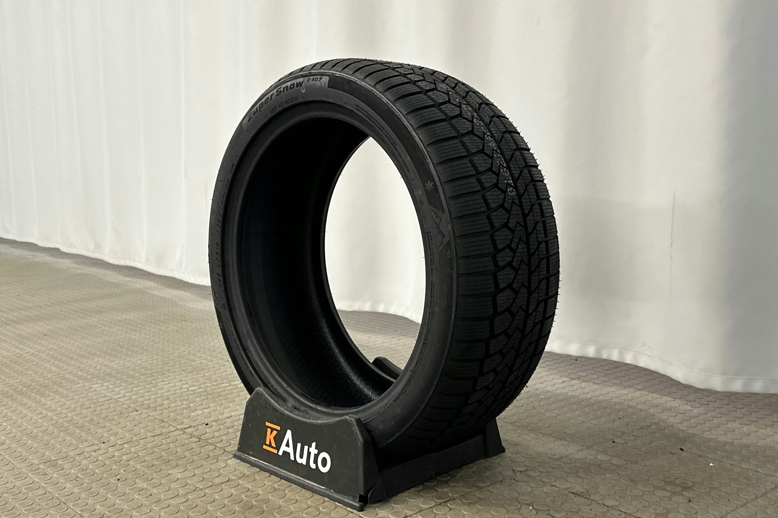 valkoinen BMW i4 M50 2024 kuva 13.