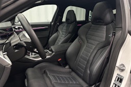 valkoinen BMW i4 M50 2024 kuva 19.