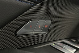 valkoinen BMW i4 M50 2024 kuva 21.