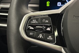 valkoinen BMW i4 M50 2024 kuva 23.