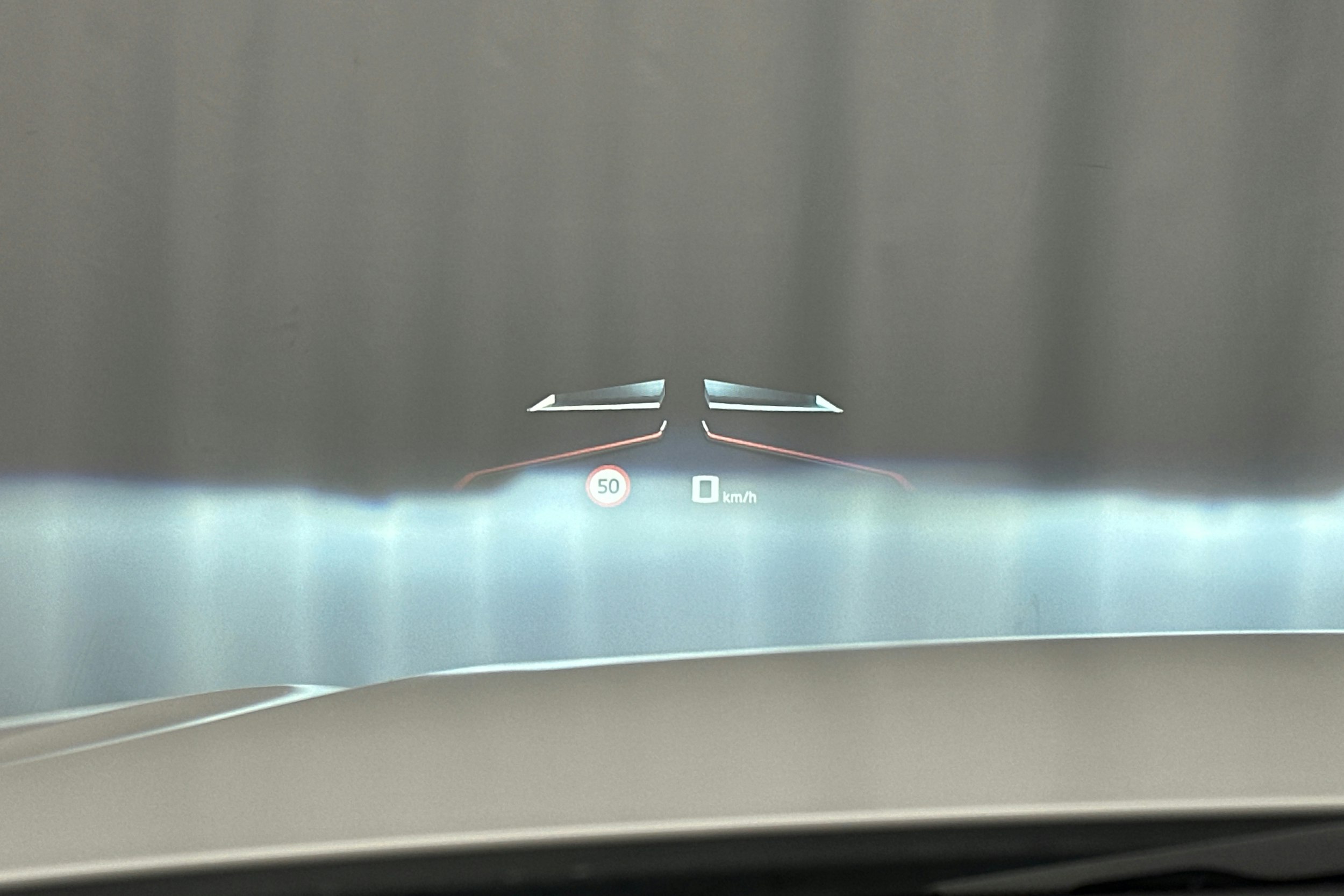 valkoinen BMW i4 M50 2024 kuva 26.