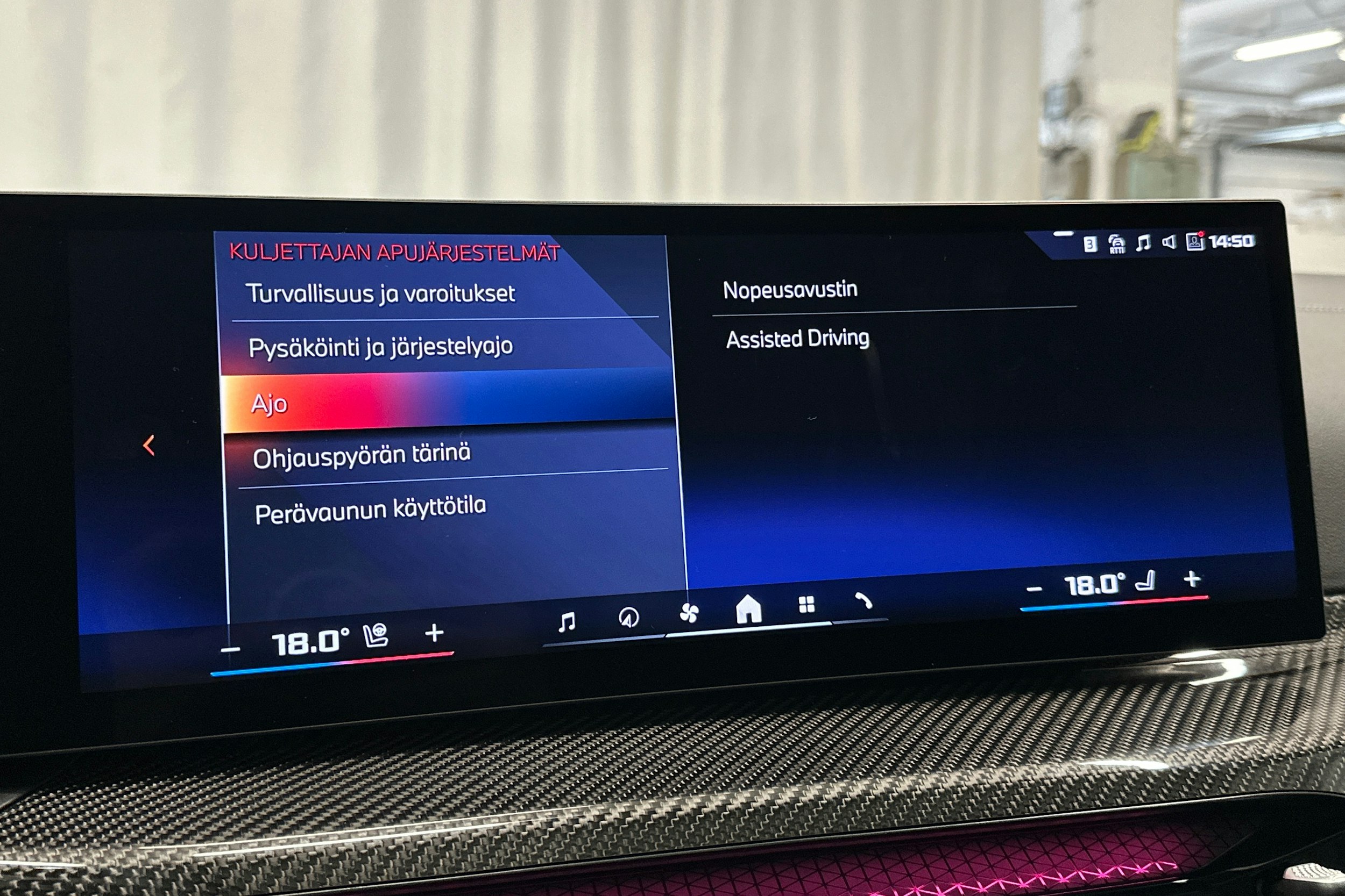 valkoinen BMW i4 M50 2024 kuva 31.