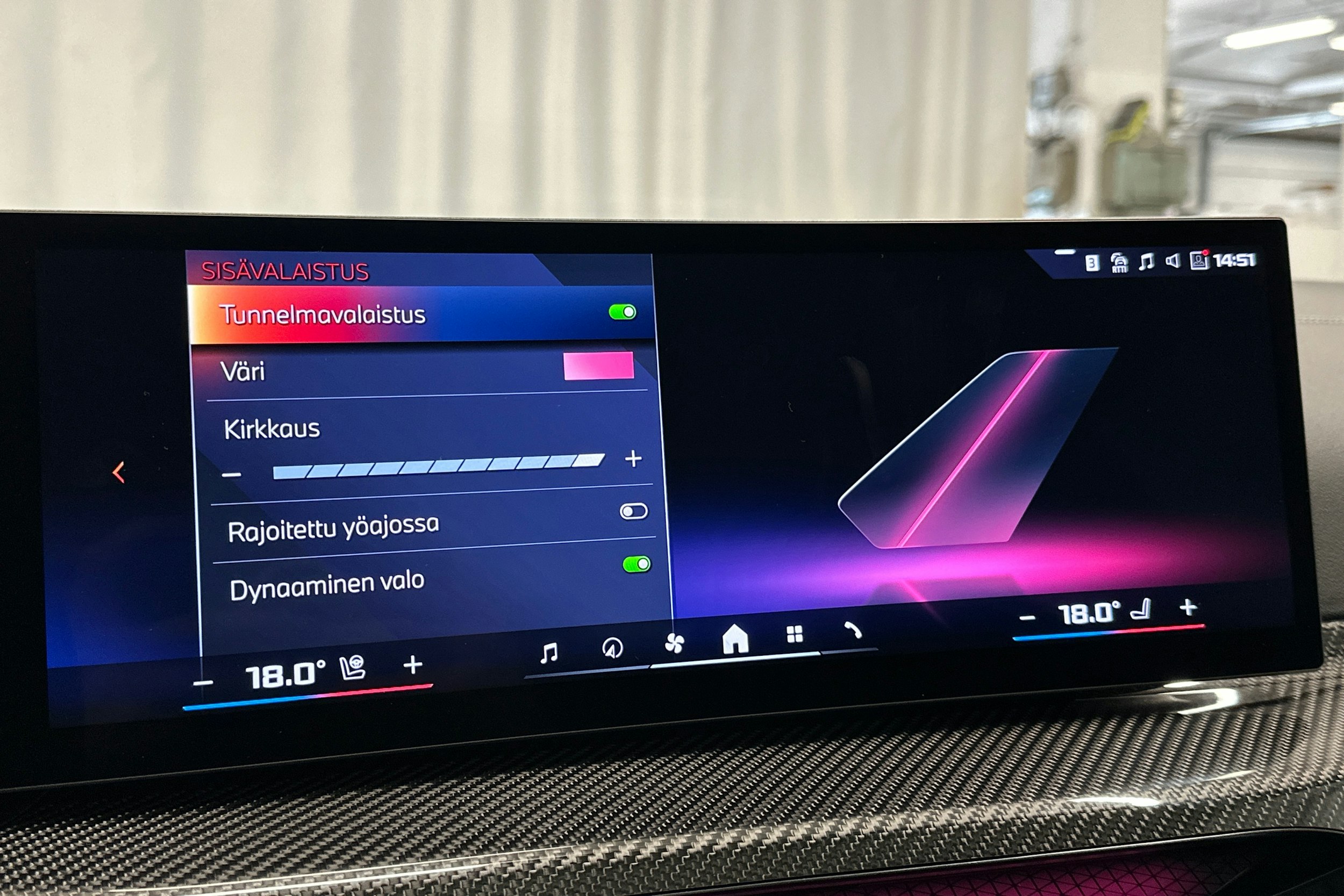 valkoinen BMW i4 M50 2024 kuva 33.