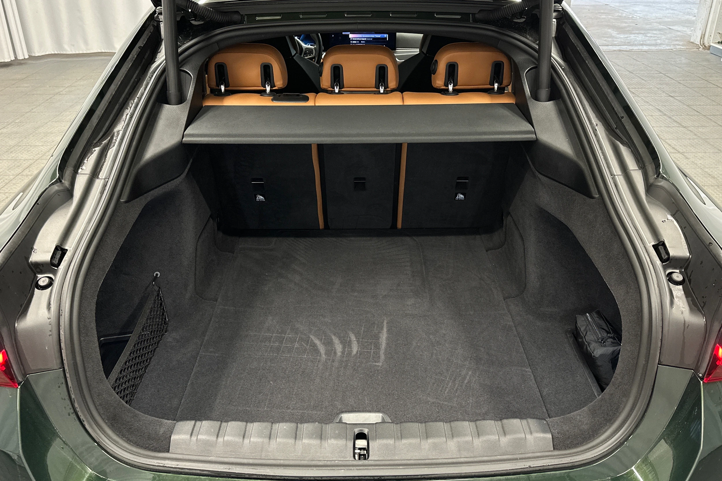 vihreä BMW i4 M50 2024 kuva 15.
