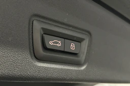 vihreä BMW i4 M50 2024 kuva 16.