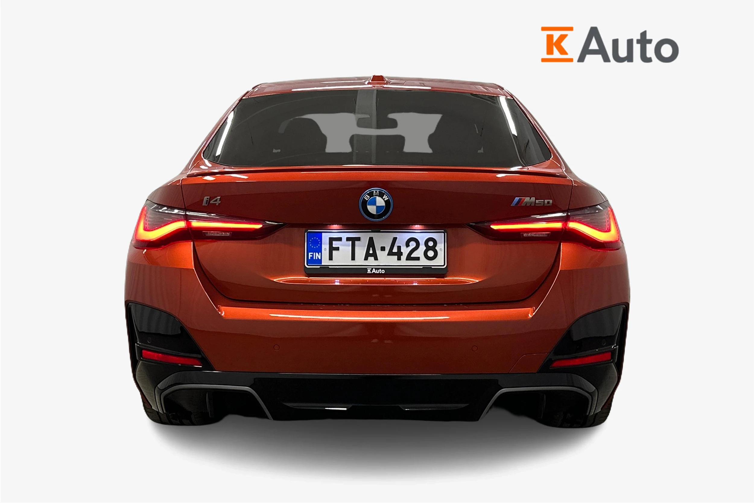 oranssi BMW i4 M50 2024 kuva 3.