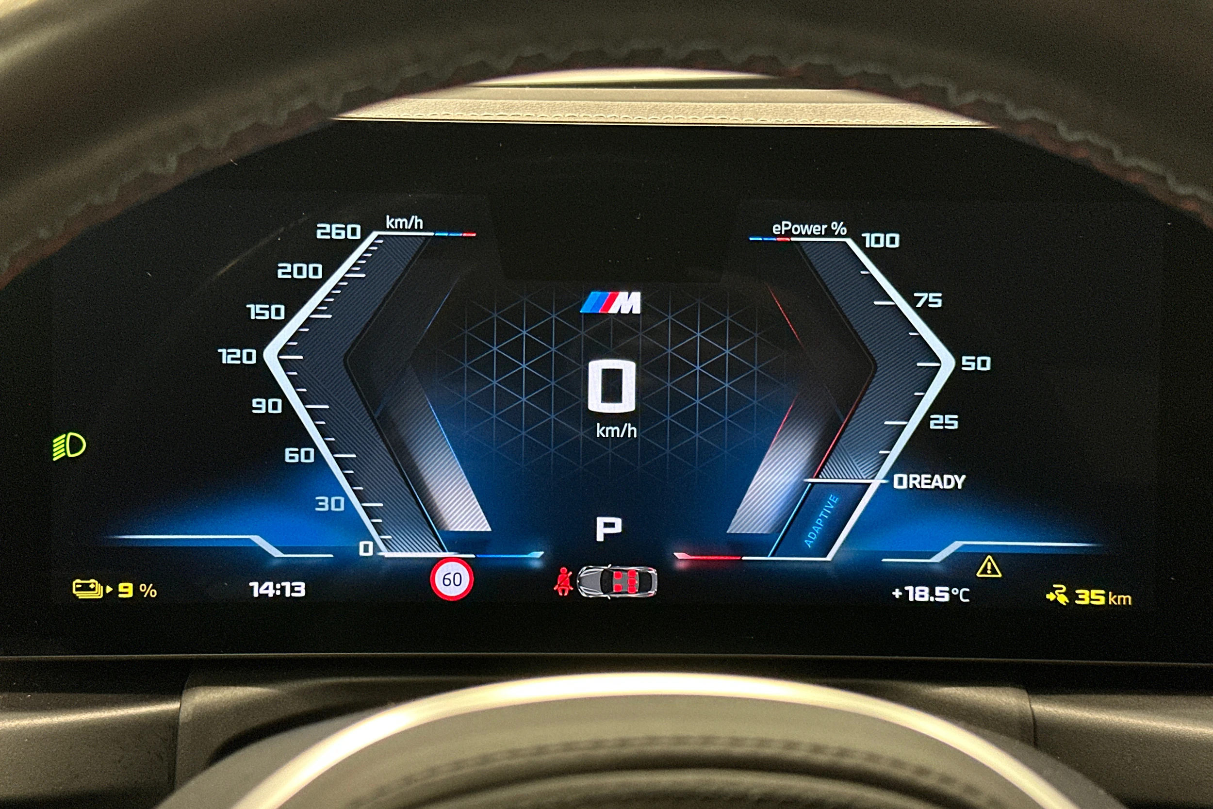 oranssi BMW i4 M50 2024 kuva 13.