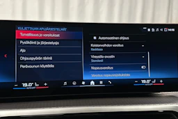 oranssi BMW i4 M50 2024 kuva 23.