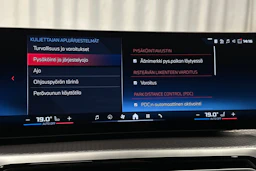 oranssi BMW i4 M50 2024 kuva 24.