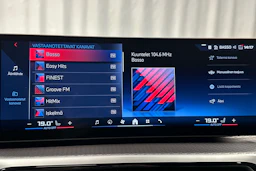 oranssi BMW i4 M50 2024 kuva 30.