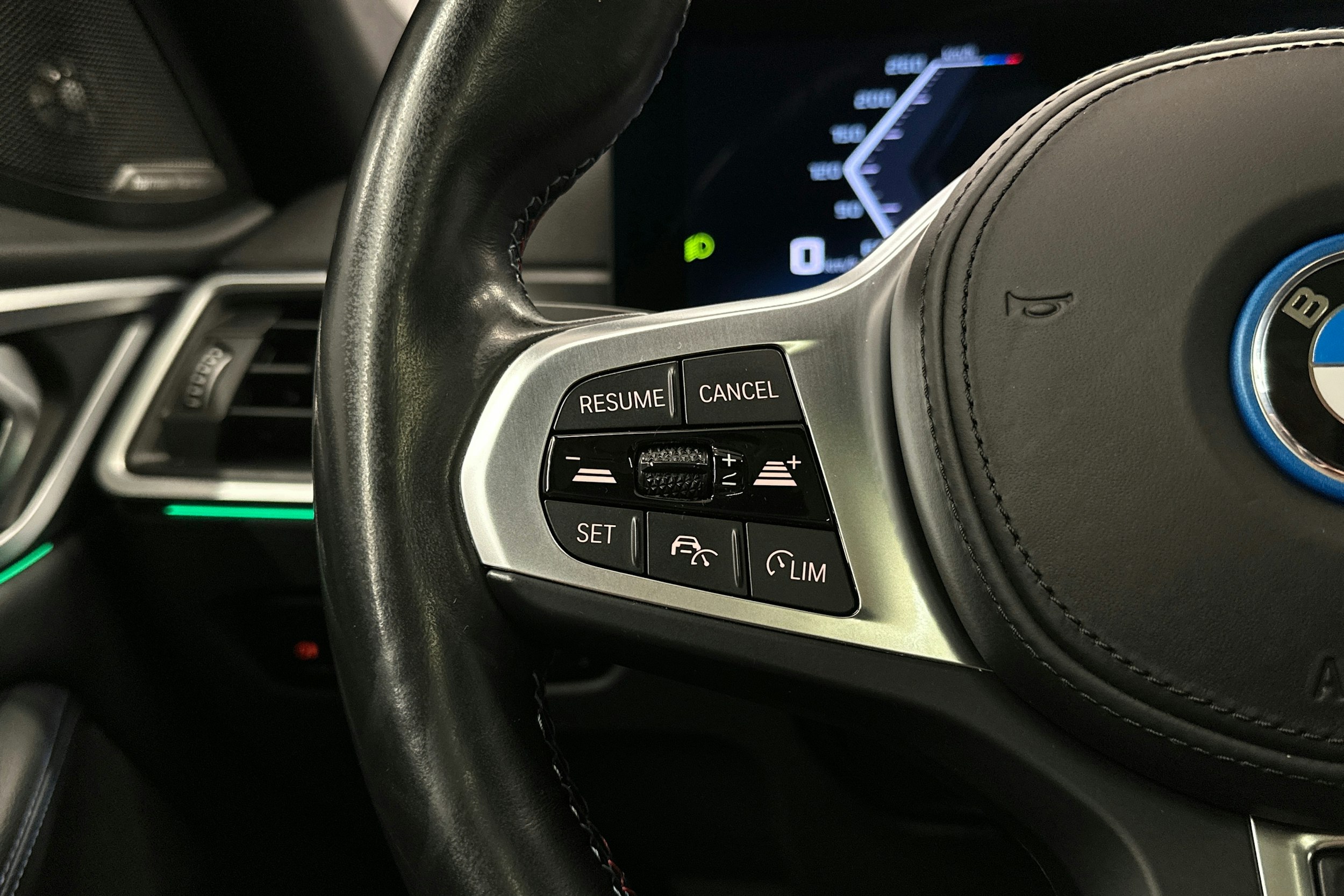 harmaa BMW i4 M50 2024 kuva 14.