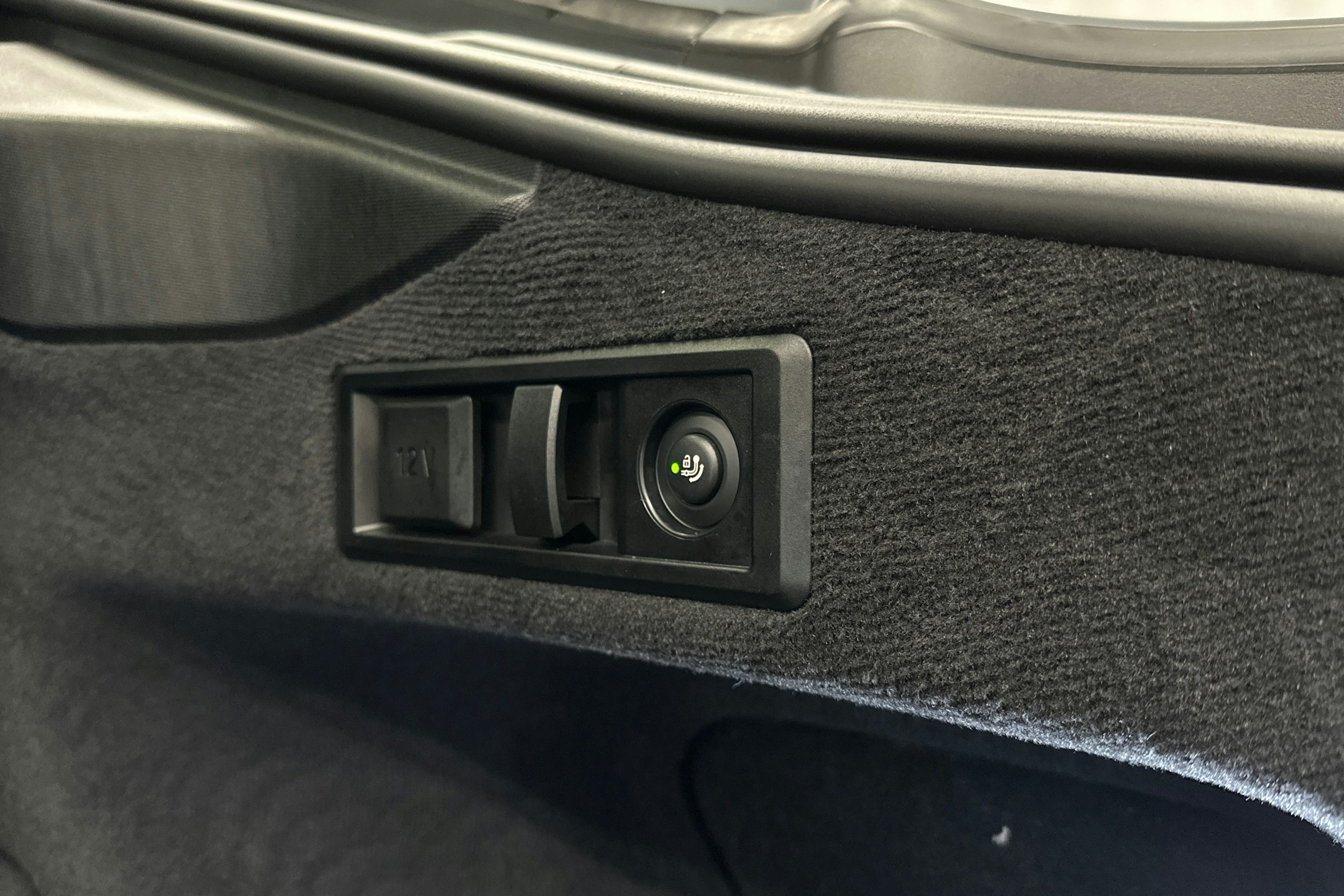 harmaa BMW i4 M50 2024 kuva 33.