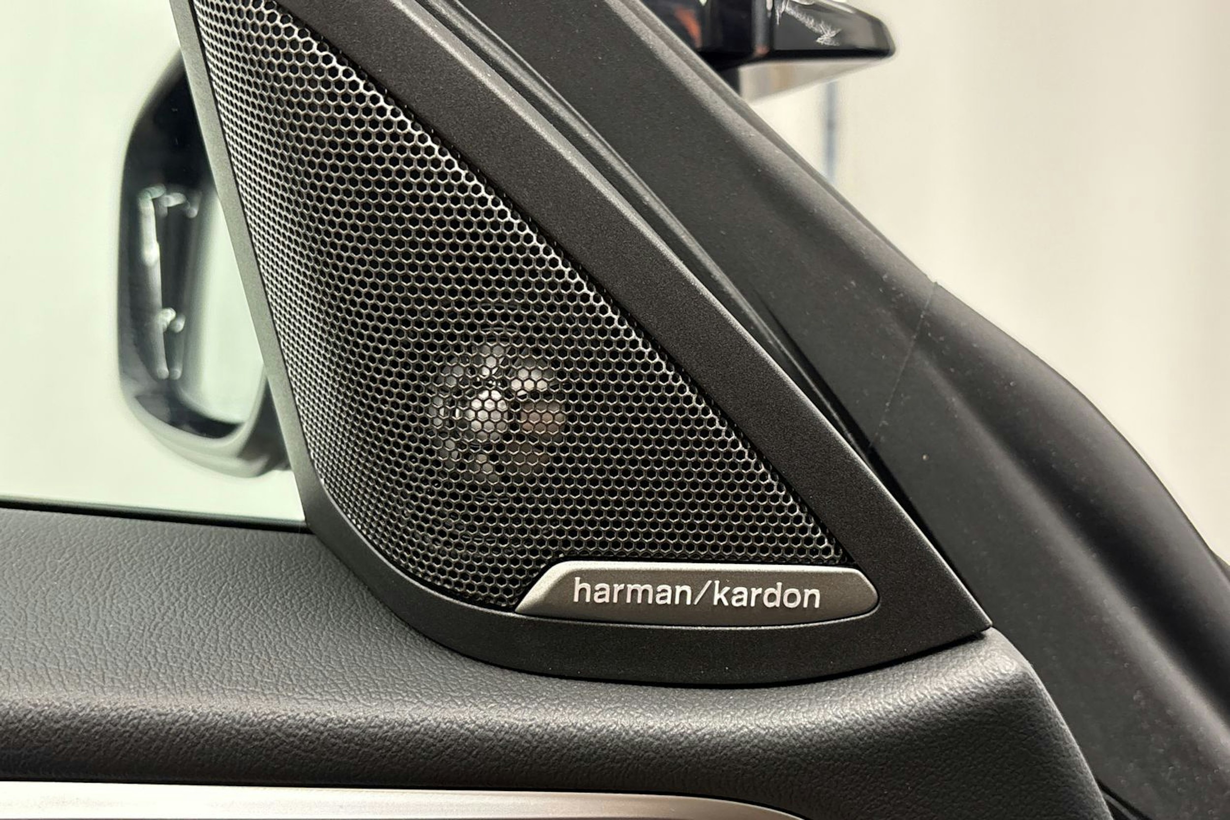 harmaa BMW i4 M50 2024 kuva 24.