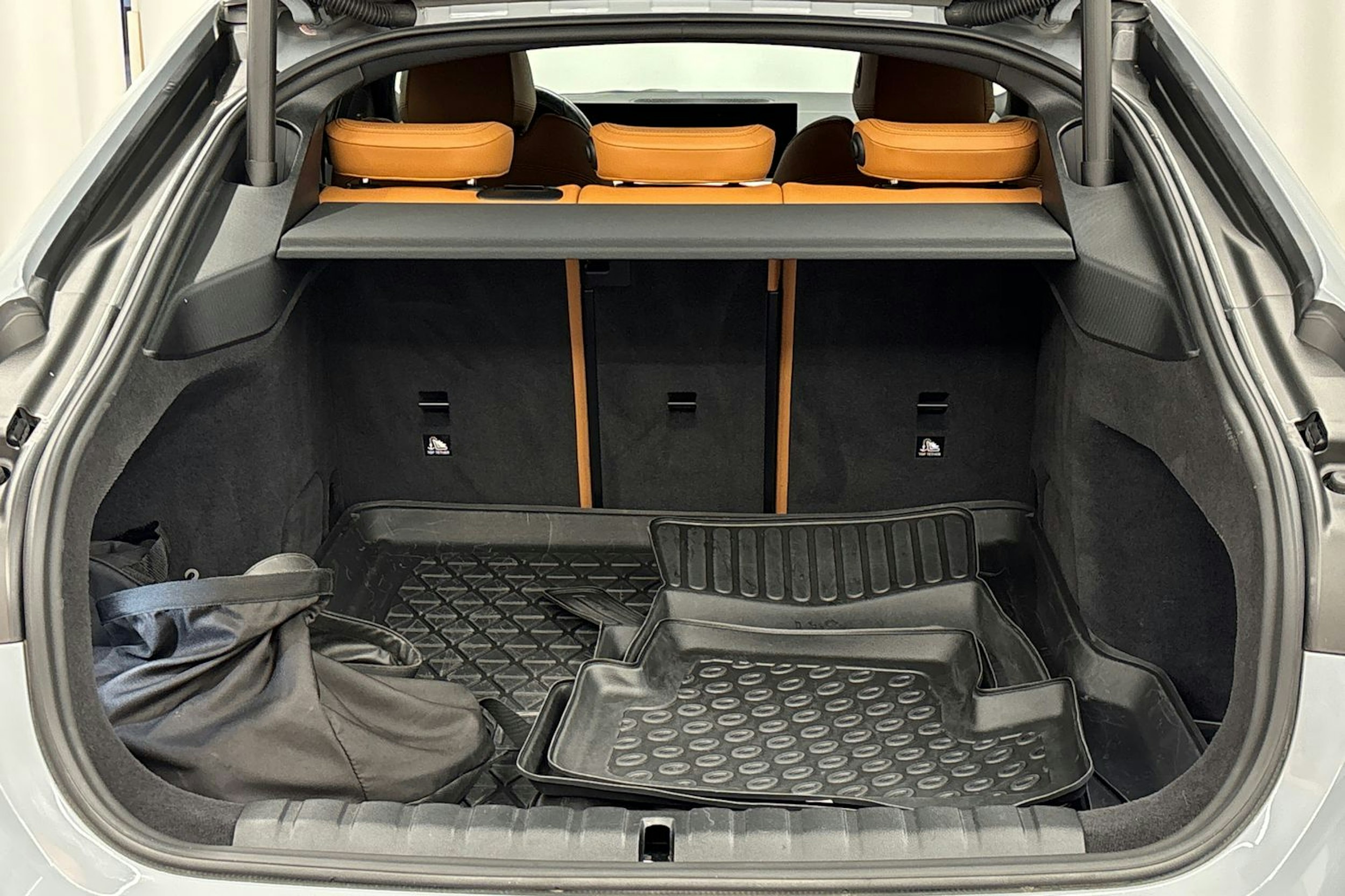 harmaa BMW i4 M50 2024 kuva 25.