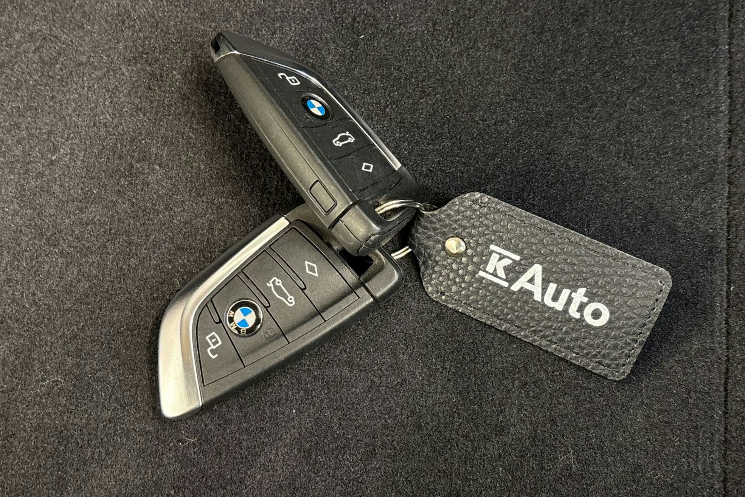 harmaa BMW i4 M50 2024 kuva 27.